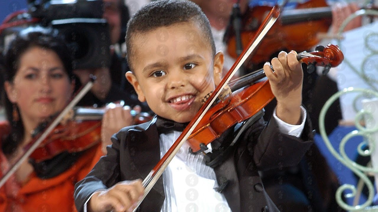 André Rieu Introduces Akim Camara a 3Yearold Violin Prodigy The