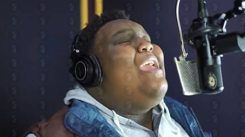 Shine Bright Like A Diamond Cover Willie Spence Willie Spence brings the soul to Rihanna’s hit “Diamonds” - The Music Man