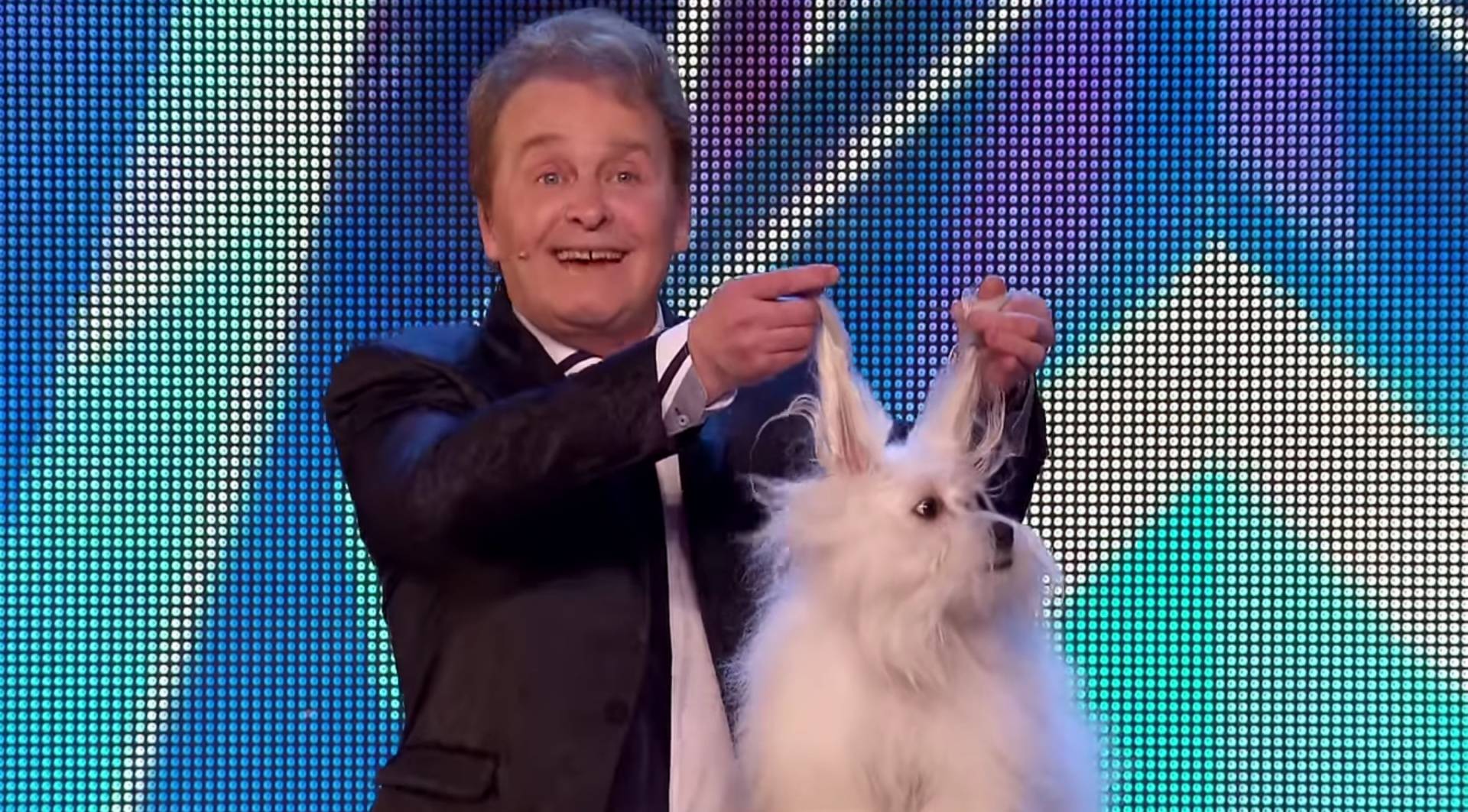 Marc Métral And His Talking Dog Wendy Marc Métral and his talking pup Wendy will have you absolutely rolling